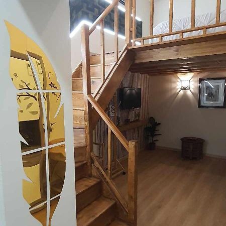 Viktoria Apartment Бари Экстерьер фото